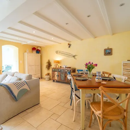 Prázdninový dům Maison Au Coeur De La Chaume Garage Ferme