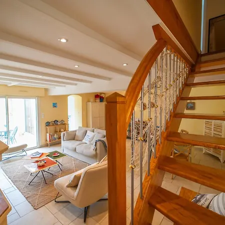 Prázdninový dům Maison Au Coeur De La Chaume Garage Ferme Les Sables-dʼOlonne