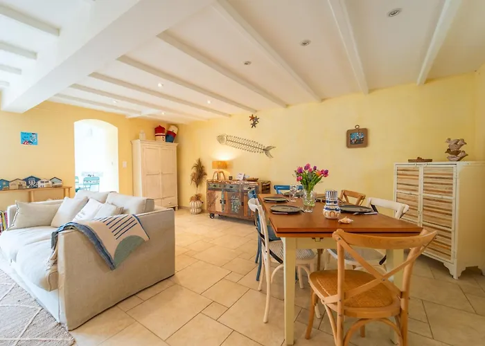 Holiday home Maison Au Coeur De La Chaume Garage Ferme